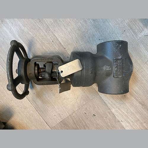 وارد کننده شیر فلکه فولادی بانی فورج