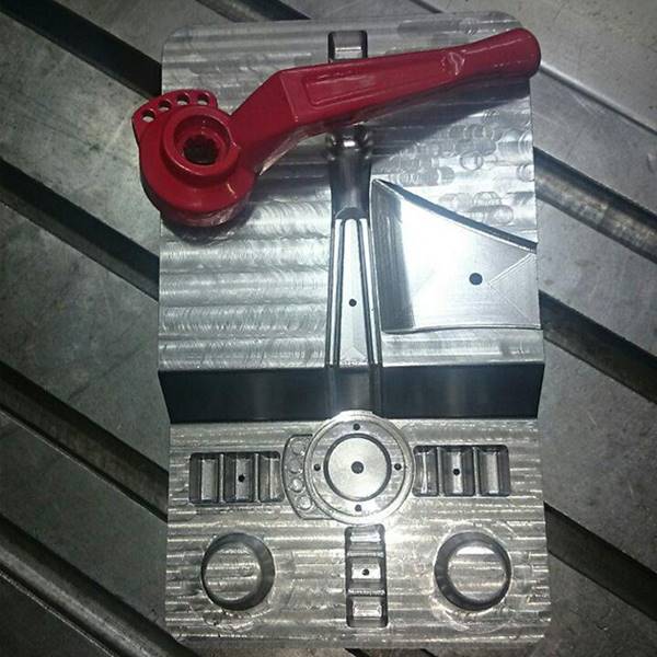 ساخت دستگیره شیر کپسول آتش نشانی قالب سازی دانا 76266871-021
