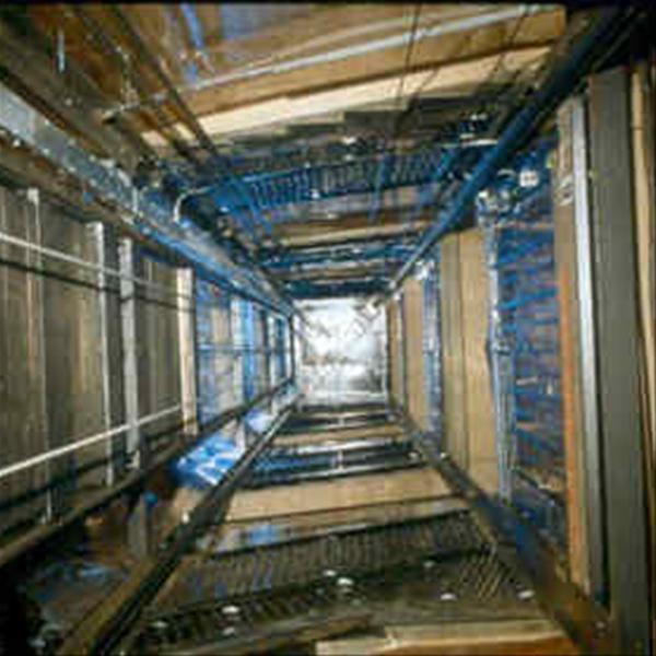 تونل آسانسور گروه بنا سازان قرن